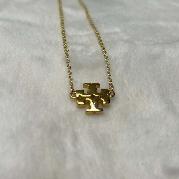 NWT Tory Burch Kira Pendant Necklace In Tory Gold 16” - Picture 3 of 6